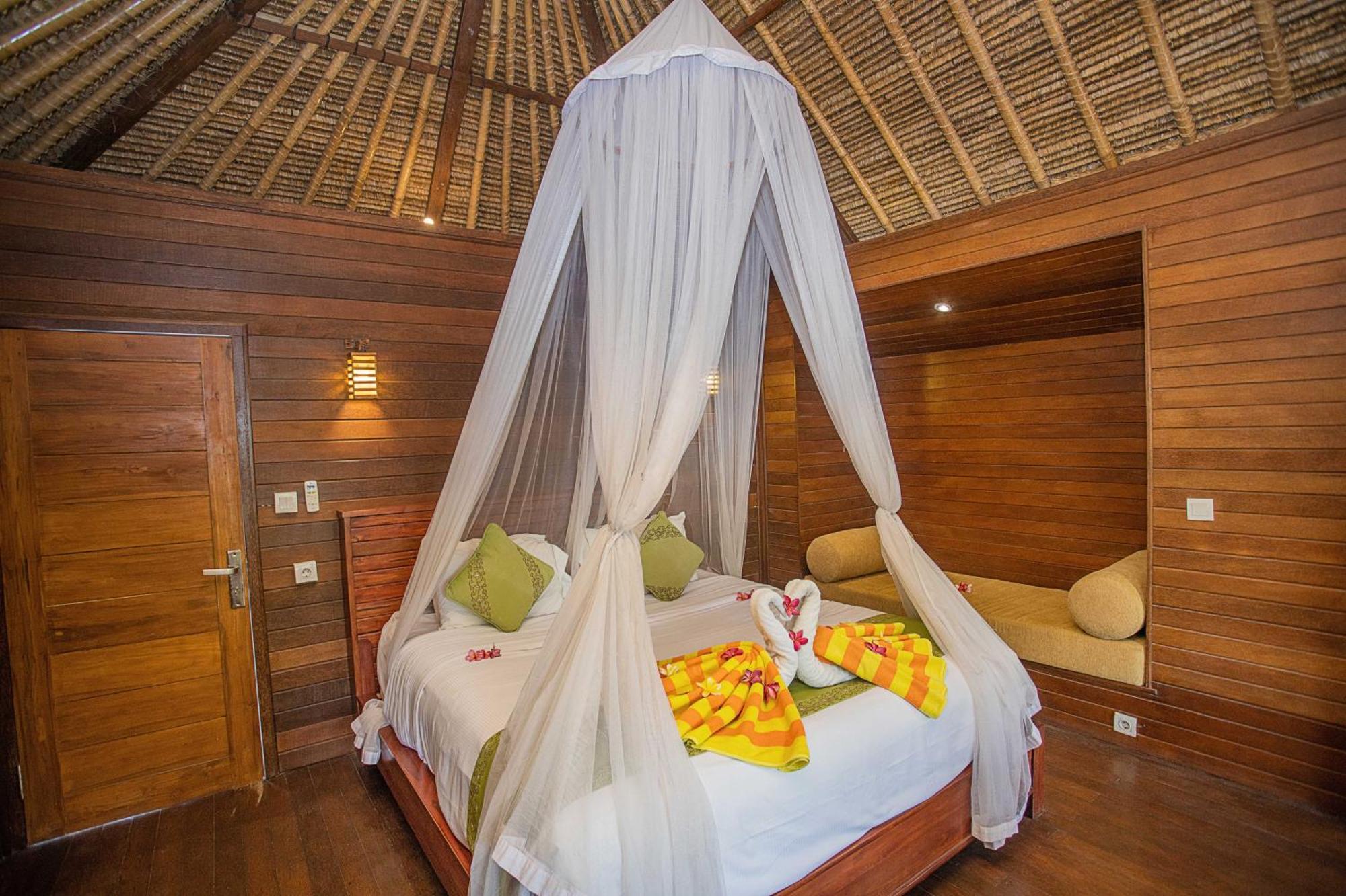 Отель Lembongan Mantra Huts Экстерьер фото