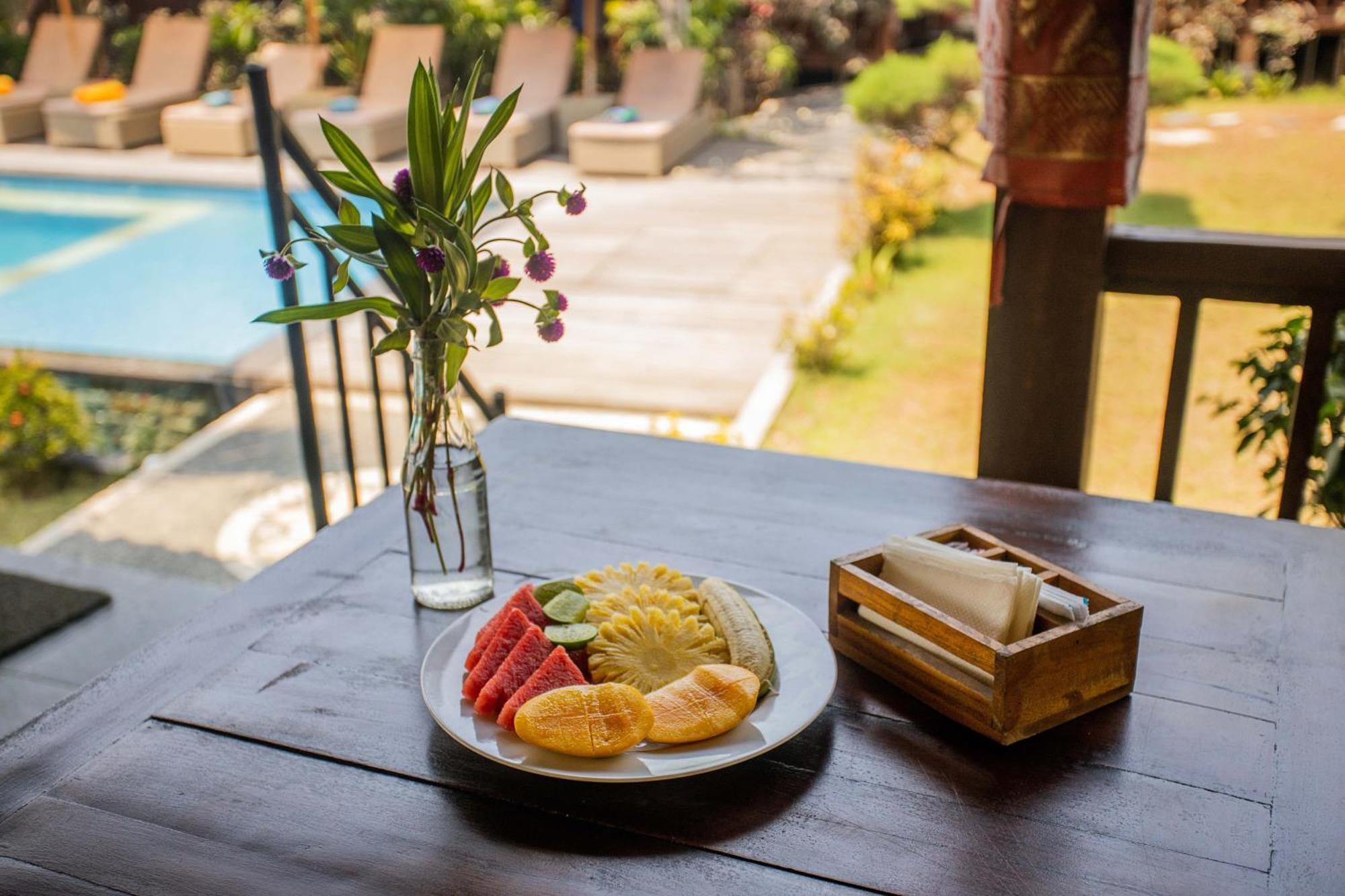 Отель Lembongan Mantra Huts Экстерьер фото